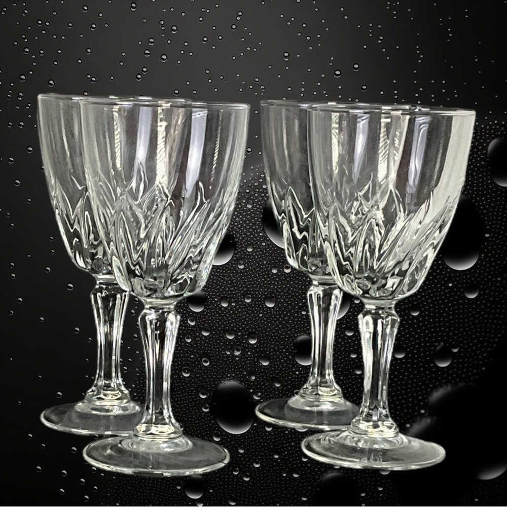 4 Flamenco by JG Durand Vintage Blown Fine Crystal Wine Glasses Made France